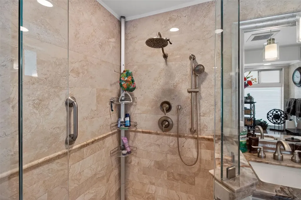 454 1st Street W Tierra Verde FL 33715