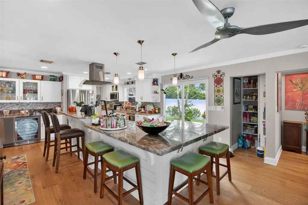 454 1st Street W Tierra Verde FL 33715