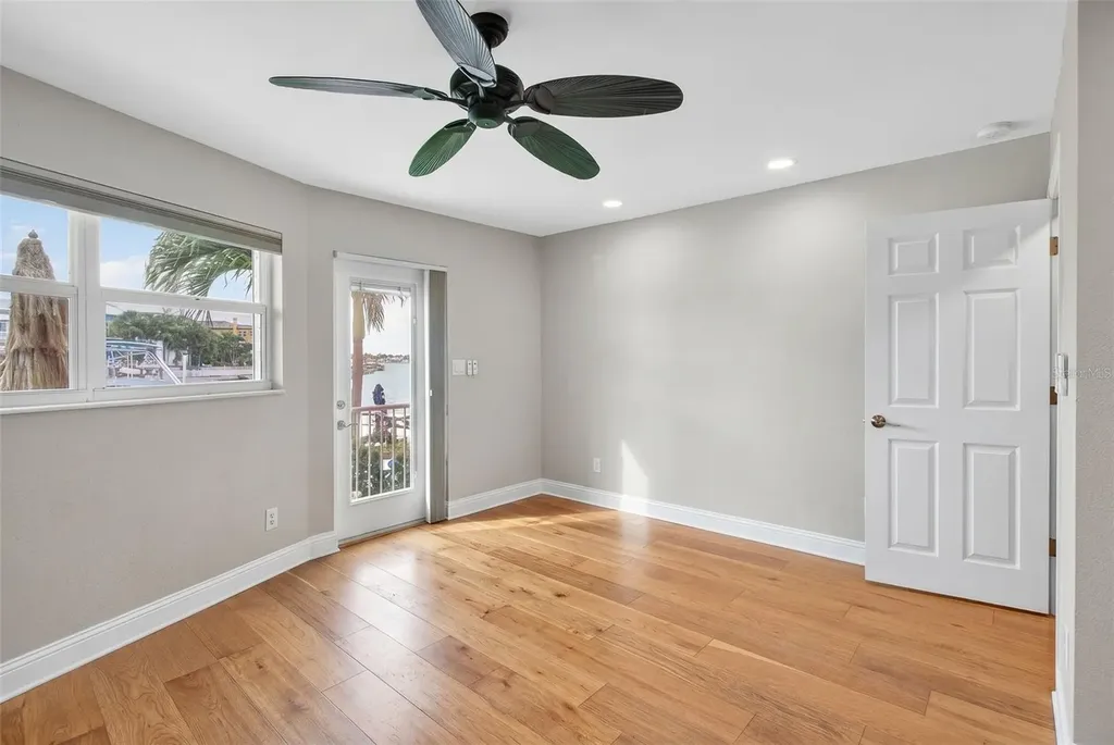 454 1st Street W Tierra Verde FL 33715