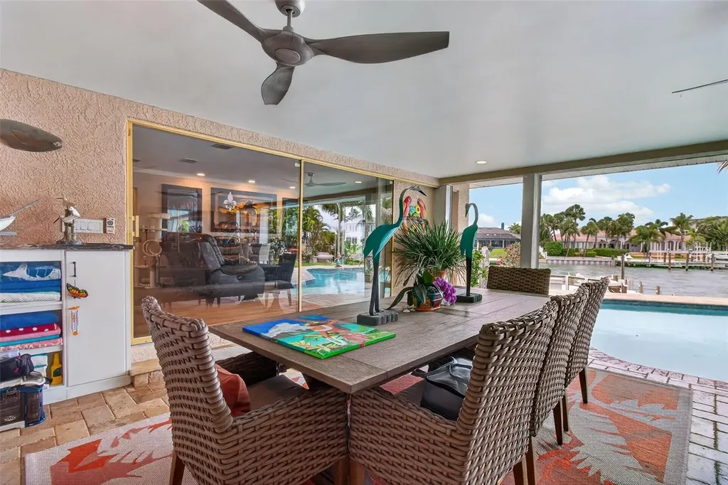 454 1st Street W Tierra Verde FL 33715