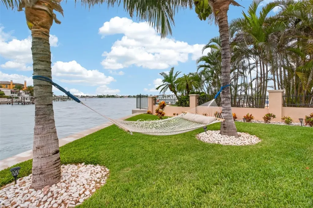 454 1st Street W Tierra Verde FL 33715