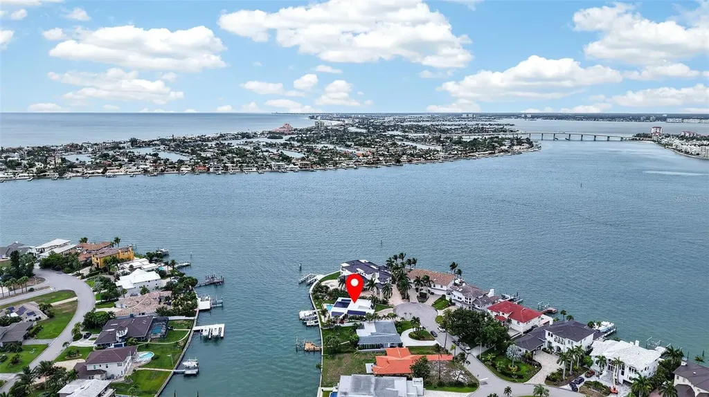 454 1st Street W Tierra Verde FL 33715
