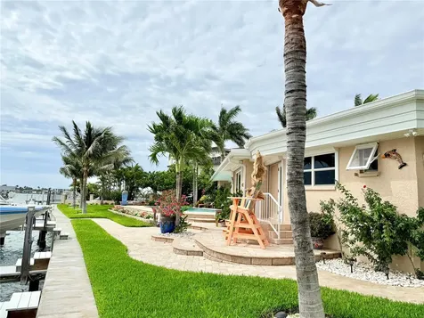 454 1st Street W Tierra Verde FL 33715