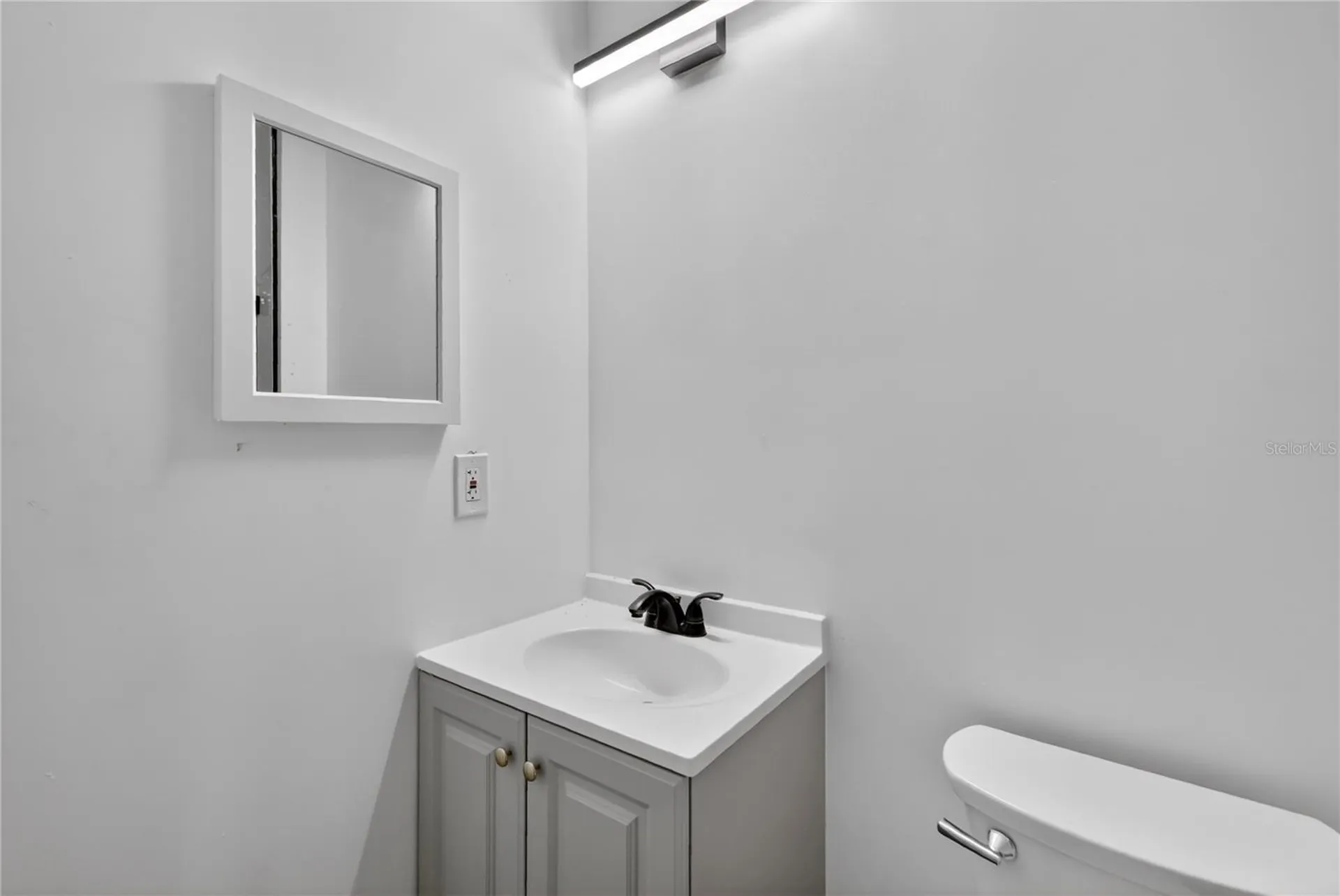 5121 Picadilly Circus Court Orlando FL 32839