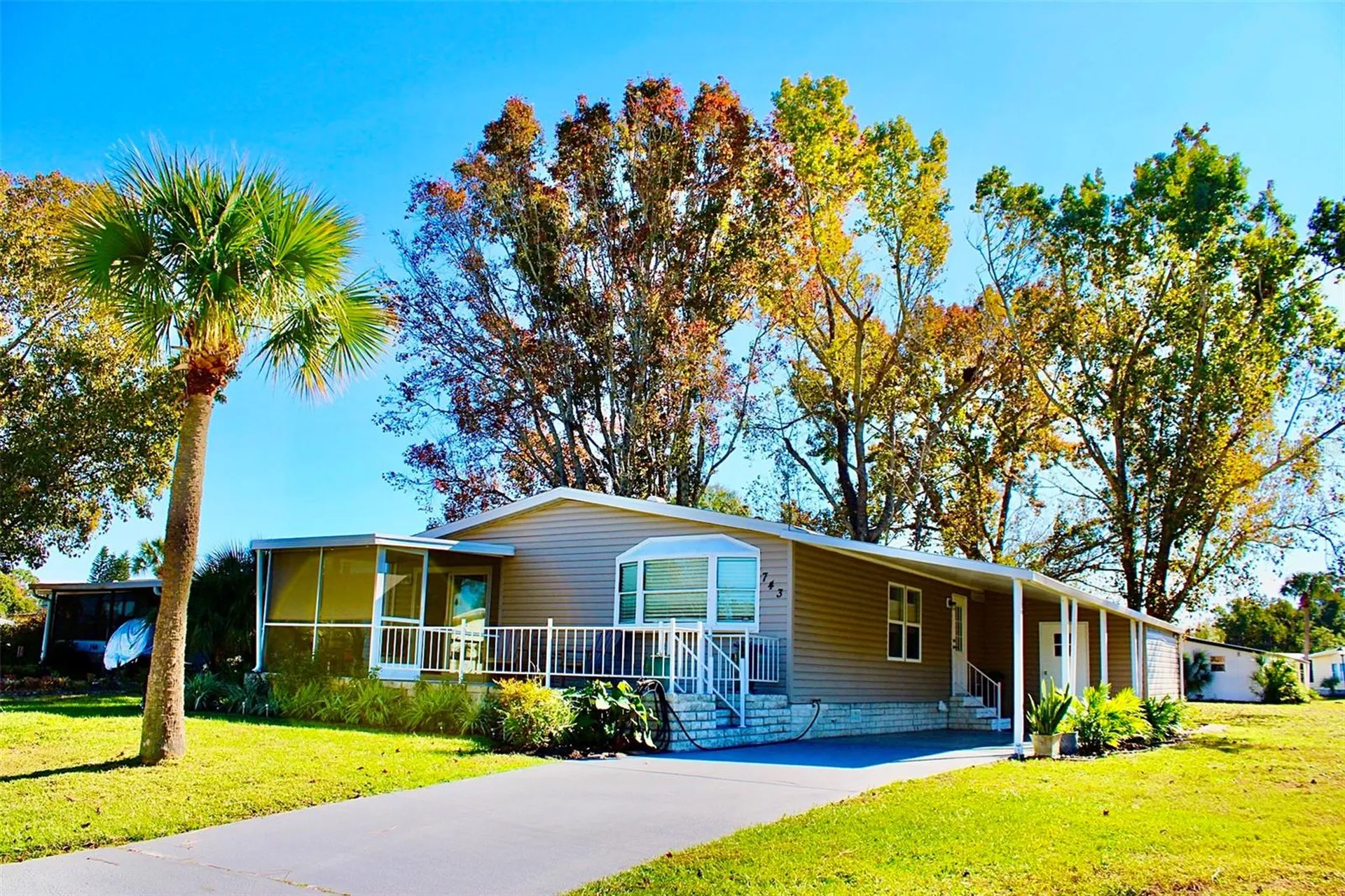 743 E Palm Valley Oviedo FL 32765