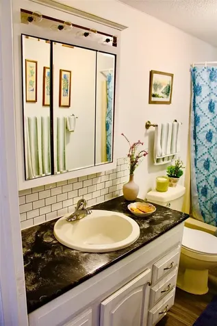 743 E Palm Valley Oviedo FL 32765