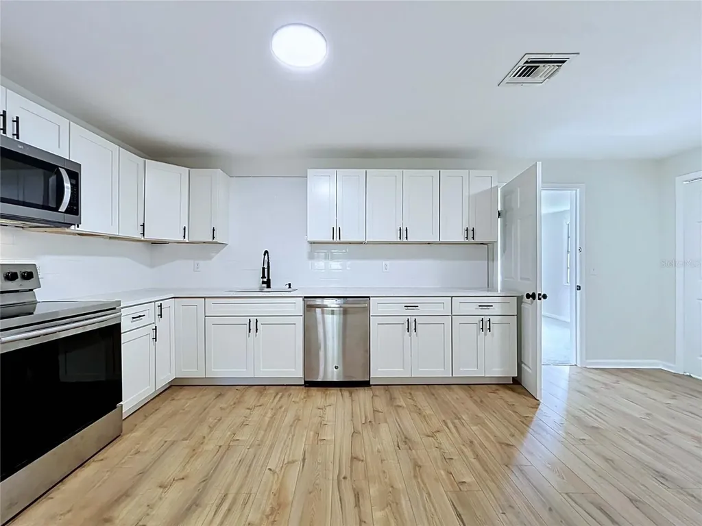 524 East Avenue Brooksville FL 34601