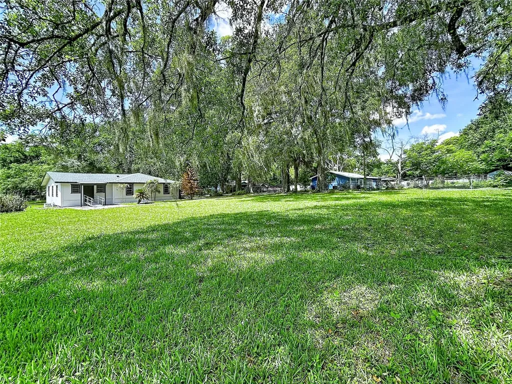 524 East Avenue Brooksville FL 34601