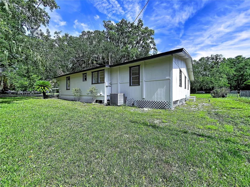 524 East Avenue Brooksville FL 34601
