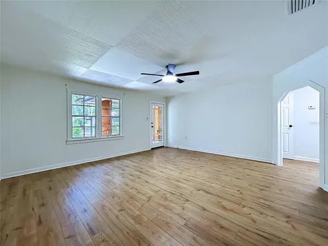 524 East Avenue Brooksville FL 34601