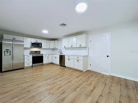 524 East Avenue Brooksville FL 34601