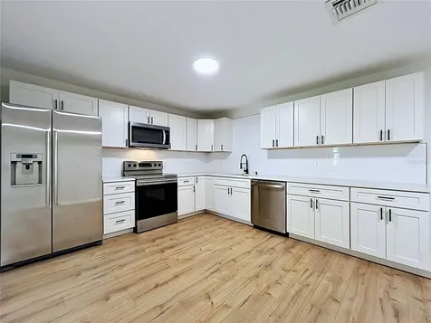 524 East Avenue Brooksville FL 34601