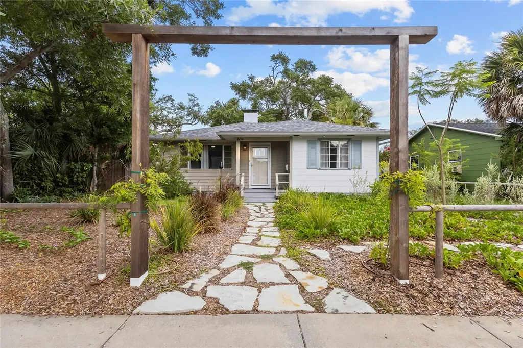 2450 49th Street S St Petersburg FL 33711