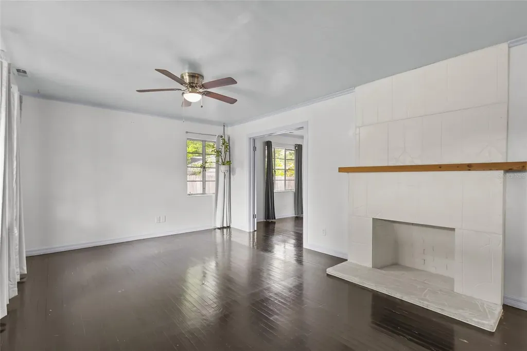 2450 49th Street S St Petersburg FL 33711