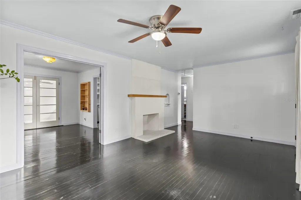 2450 49th Street S St Petersburg FL 33711