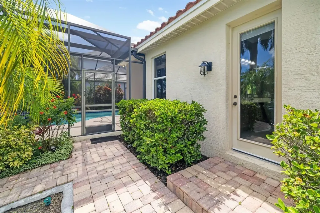4770 Mainsail Drive Bradenton FL 34208
