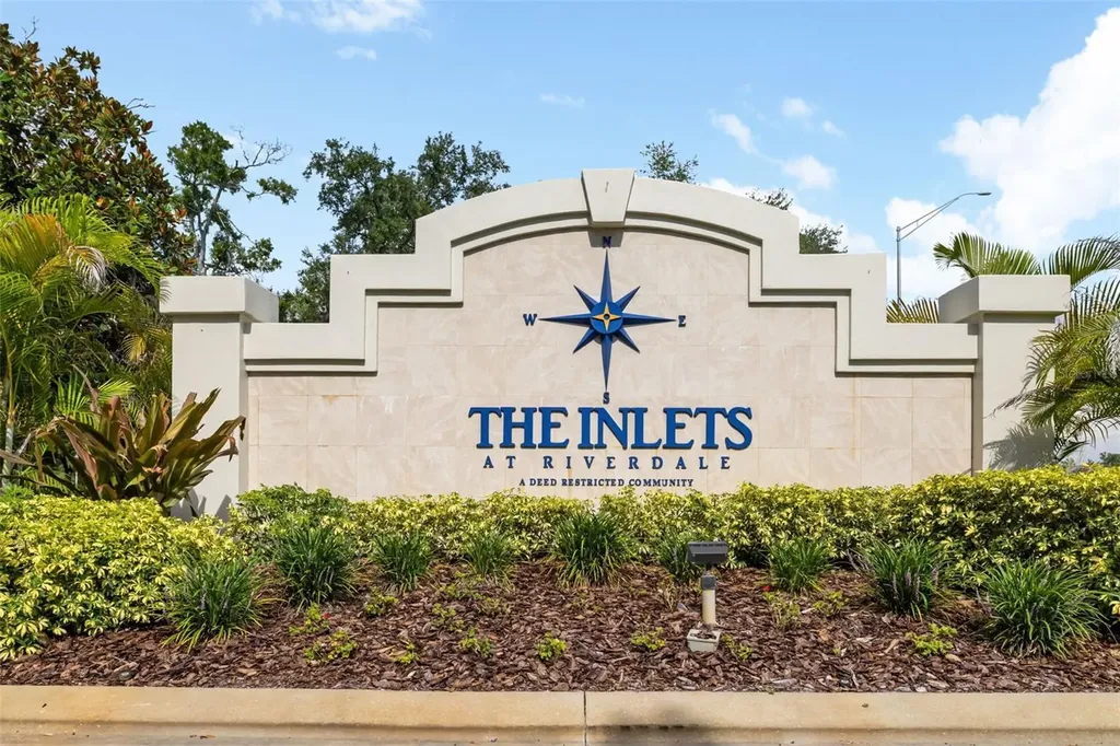 4770 Mainsail Drive Bradenton FL 34208