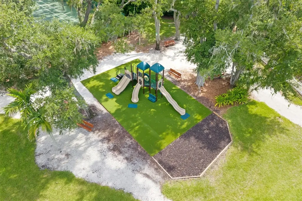 4770 Mainsail Drive Bradenton FL 34208