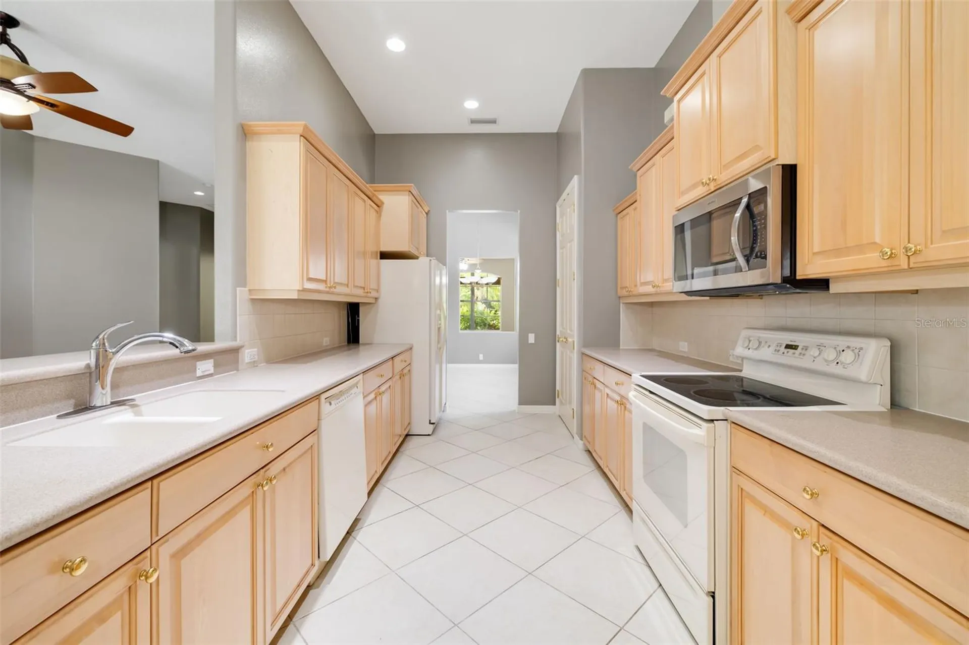 4770 Mainsail Drive Bradenton FL 34208