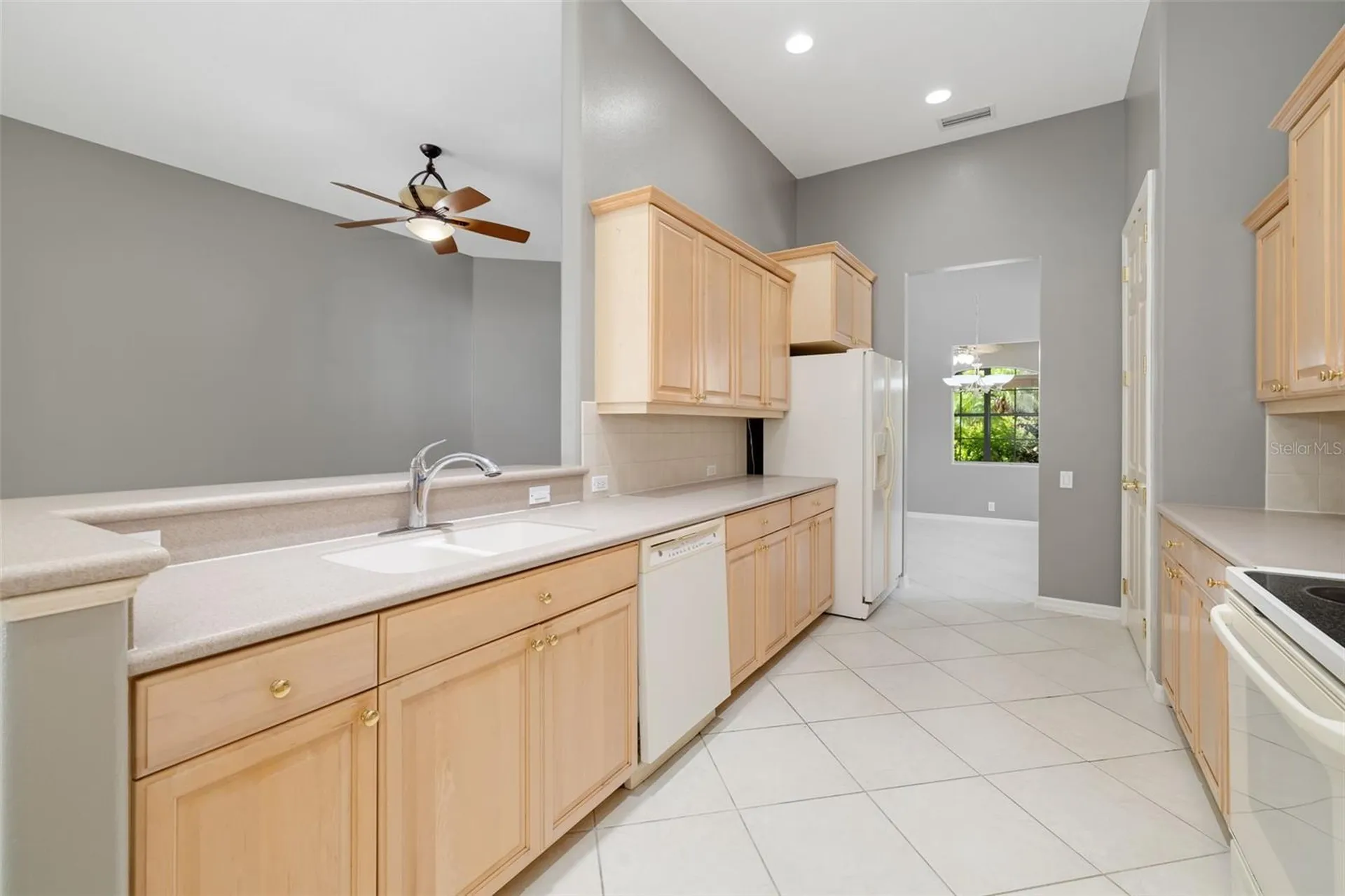 4770 Mainsail Drive Bradenton FL 34208