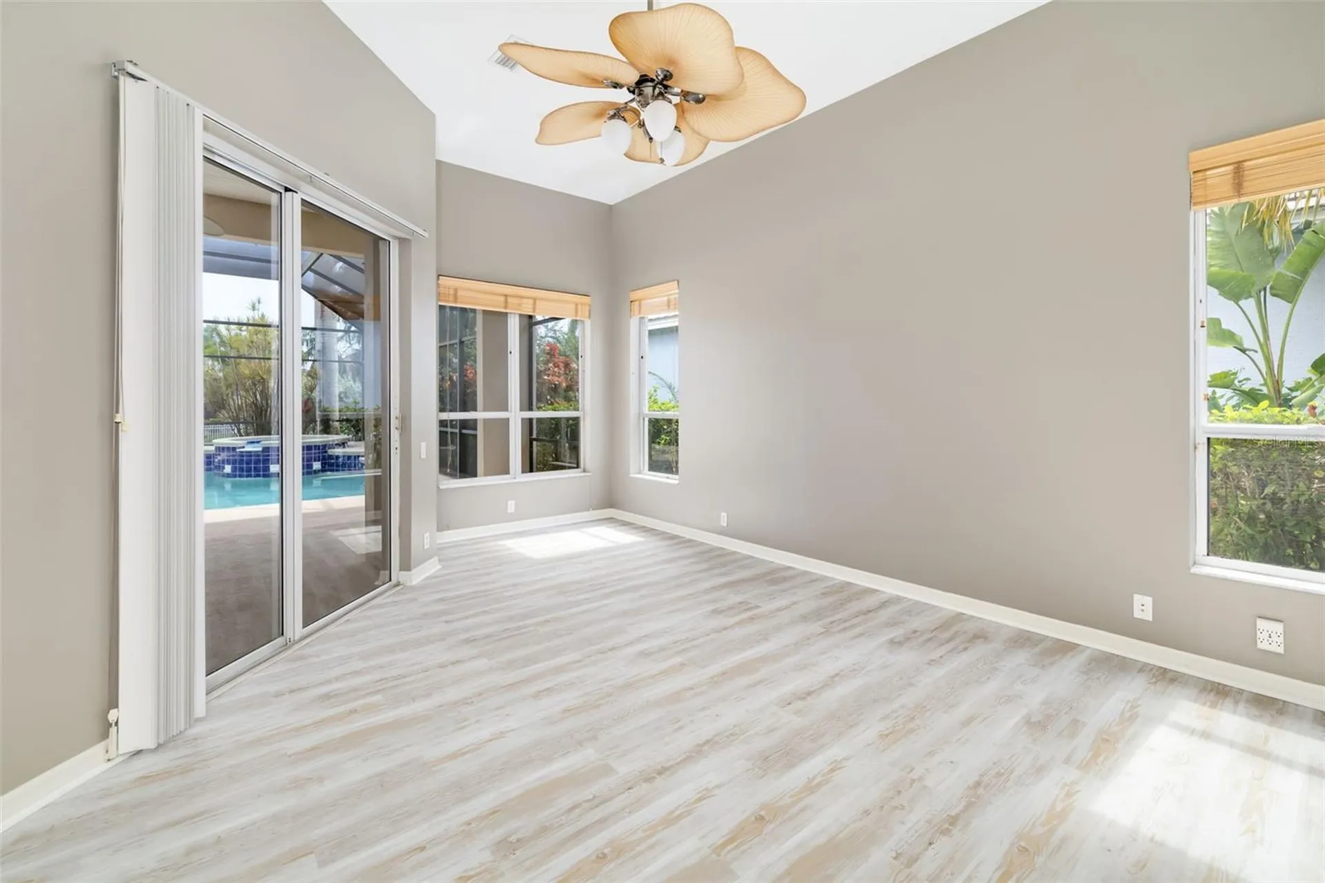 4770 Mainsail Drive Bradenton FL 34208