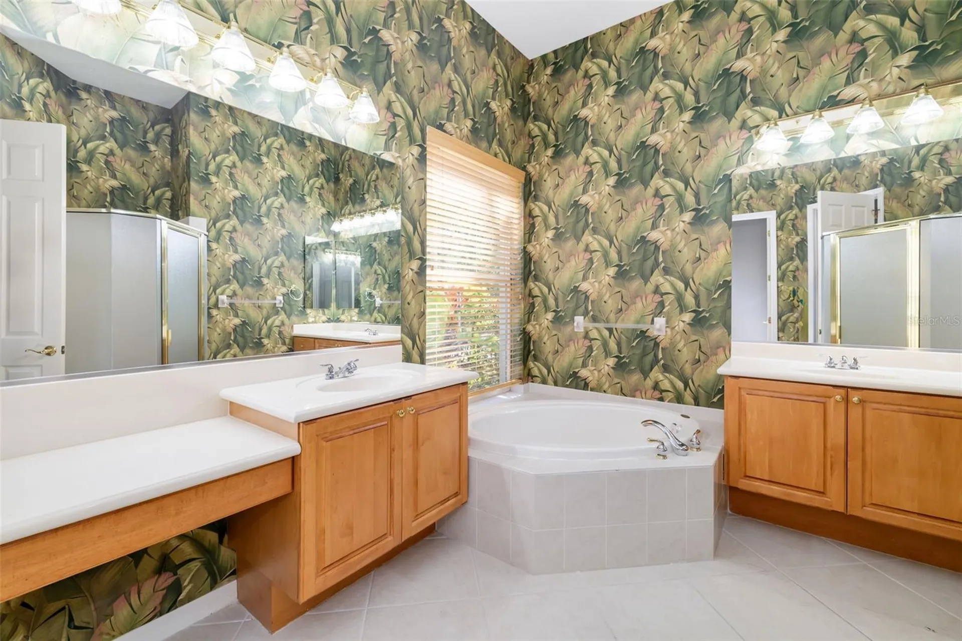 4770 Mainsail Drive Bradenton FL 34208