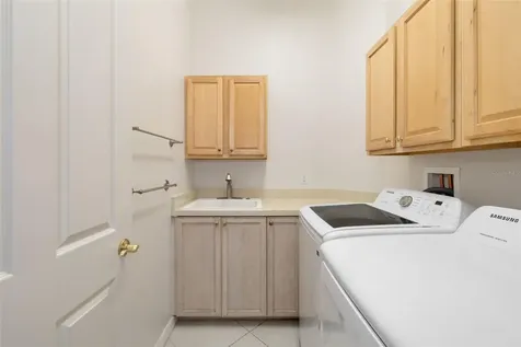 4770 Mainsail Drive Bradenton FL 34208