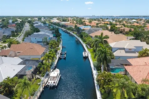 4770 Mainsail Drive Bradenton FL 34208