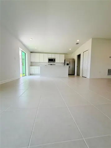 5135 Magnolia Drive Daytona Beach FL 32124