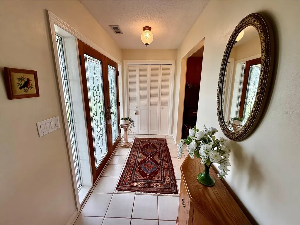1853 Paradise Lane Clearwater FL 33756