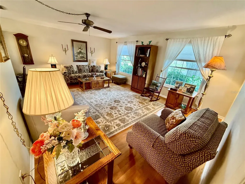 1853 Paradise Lane Clearwater FL 33756