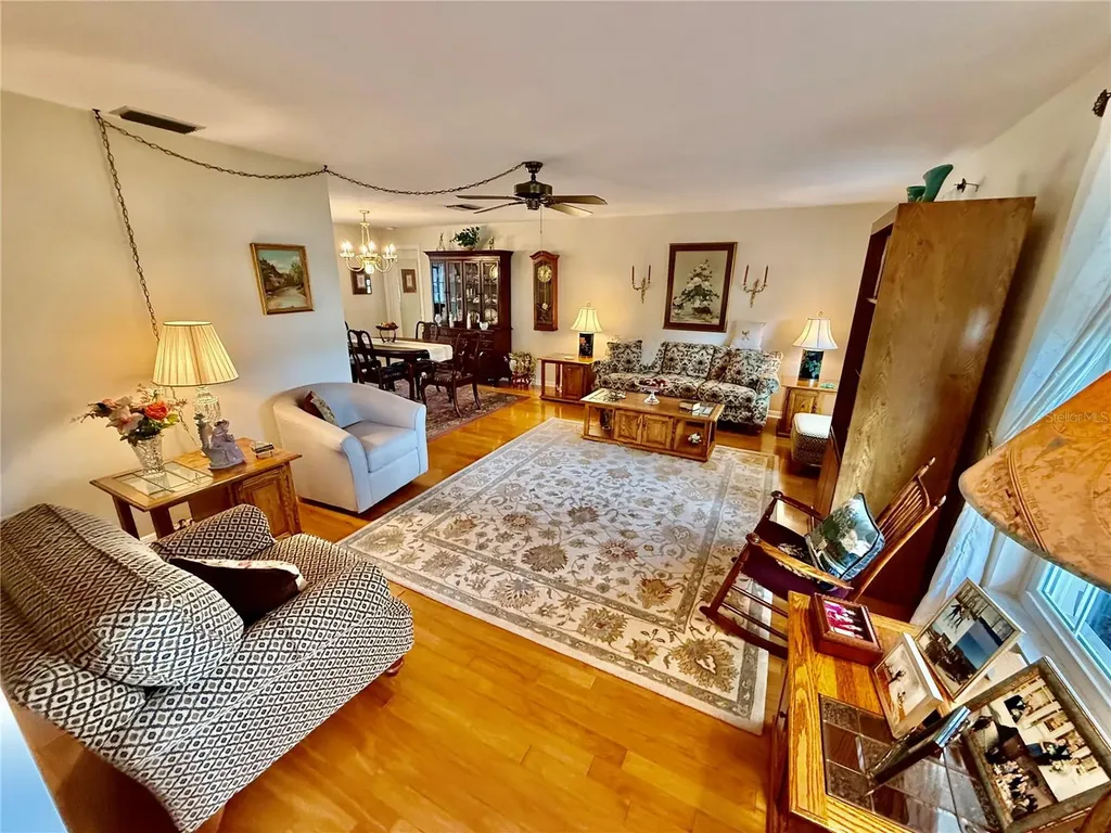 1853 Paradise Lane Clearwater FL 33756