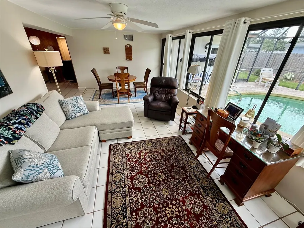 1853 Paradise Lane Clearwater FL 33756