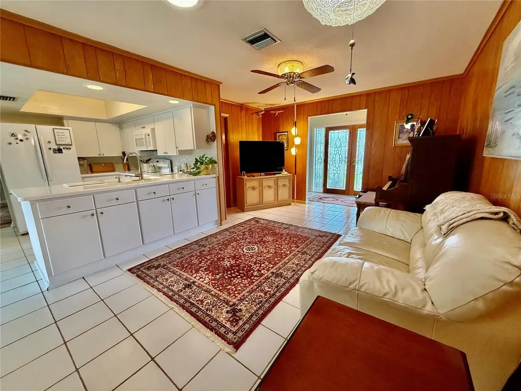 1853 Paradise Lane Clearwater FL 33756