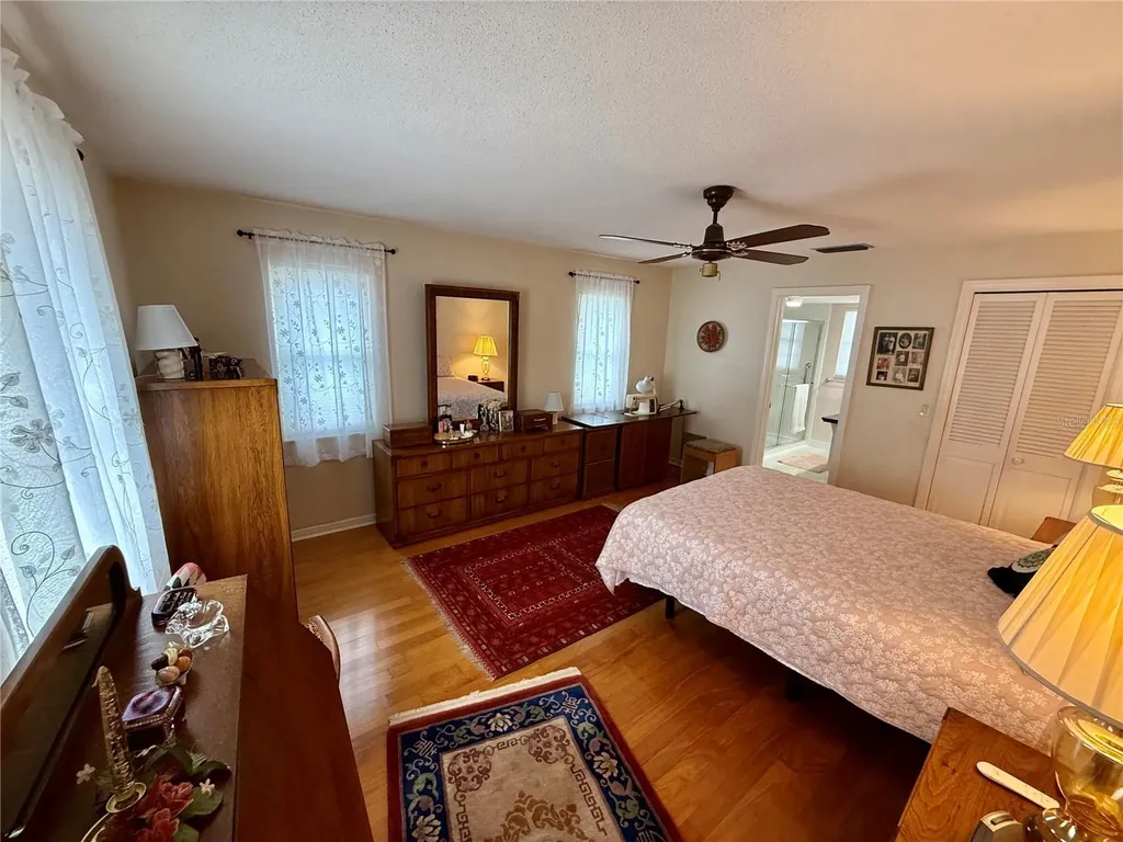 1853 Paradise Lane Clearwater FL 33756