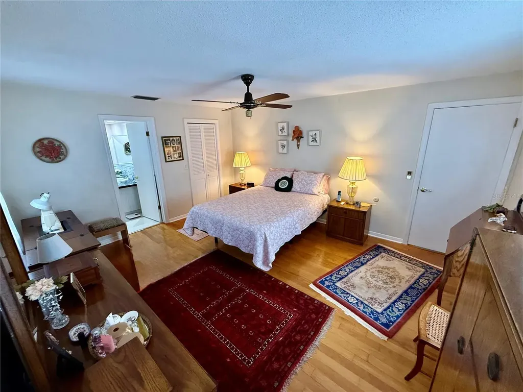 1853 Paradise Lane Clearwater FL 33756