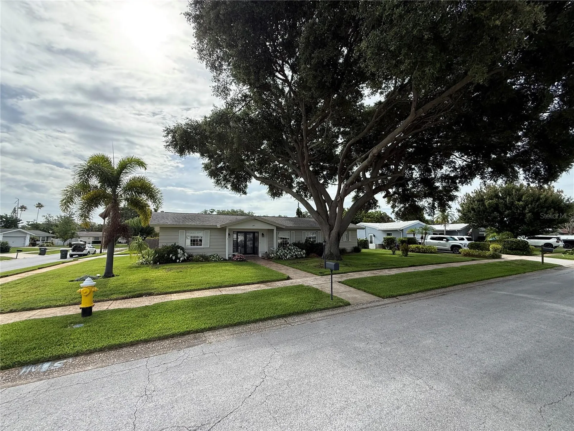 1853 Paradise Lane Clearwater FL 33756