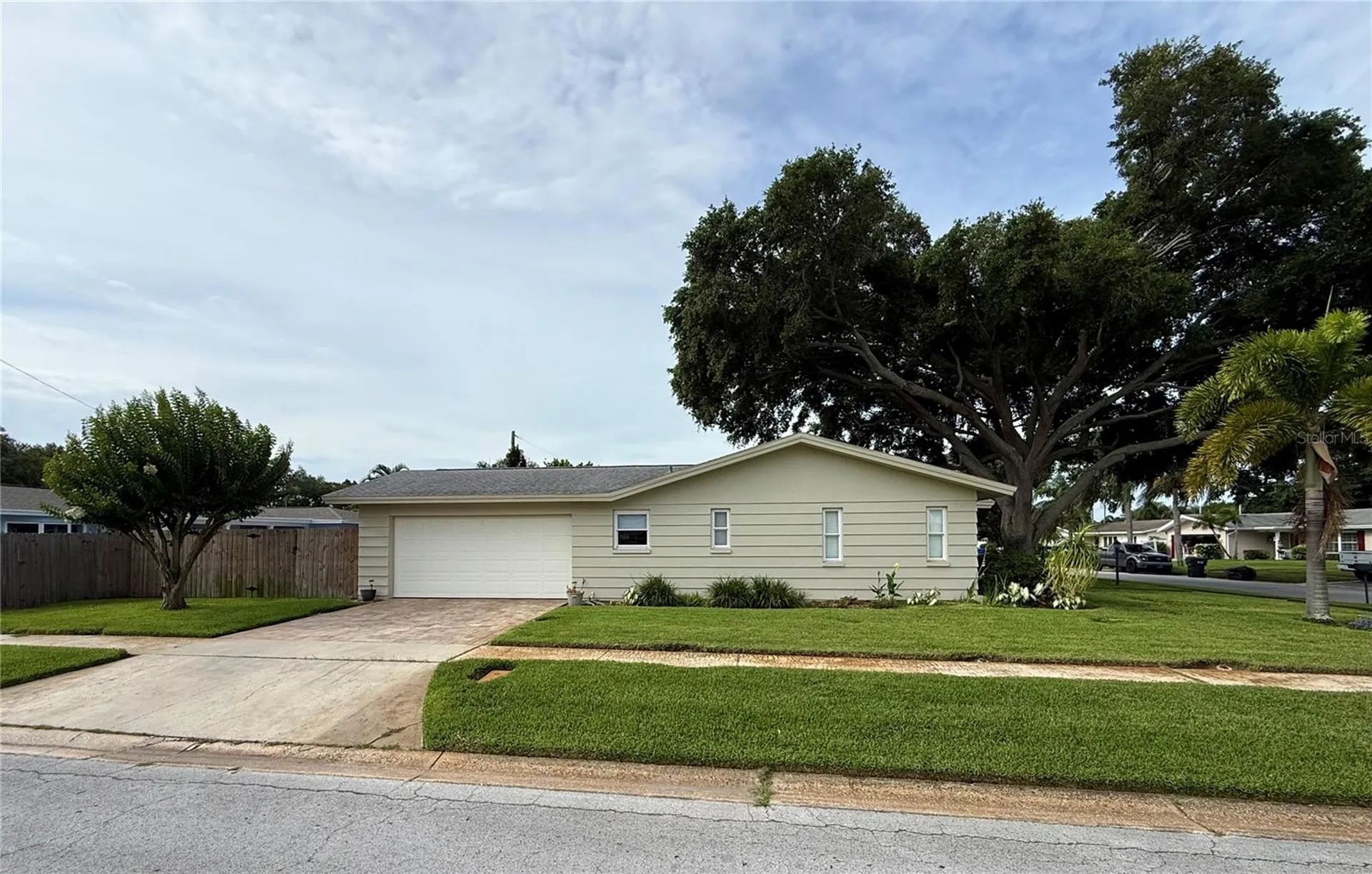 1853 Paradise Lane Clearwater FL 33756