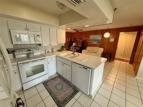 1853 Paradise Lane Clearwater FL 33756