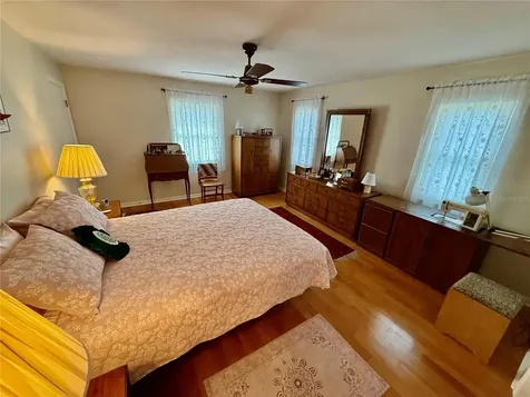 1853 Paradise Lane Clearwater FL 33756