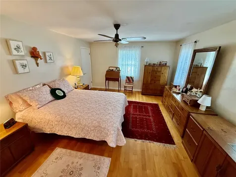 1853 Paradise Lane Clearwater FL 33756
