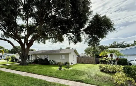 1853 Paradise Lane Clearwater FL 33756