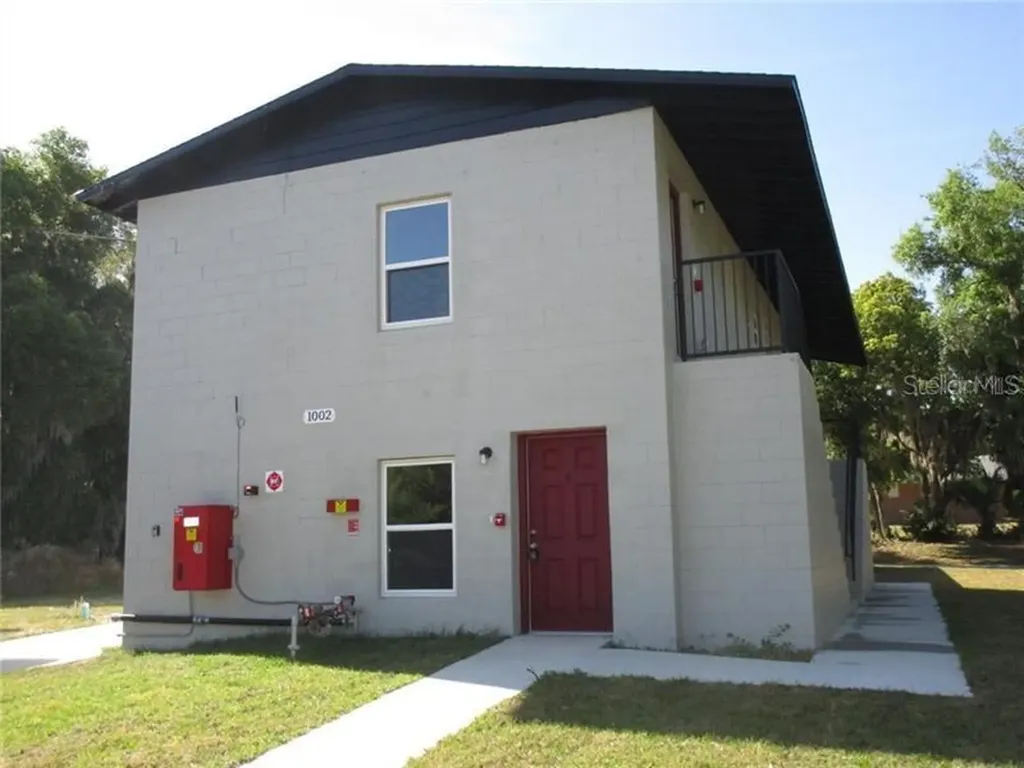 1002 E Mcdonald Avenue Eustis FL 32726