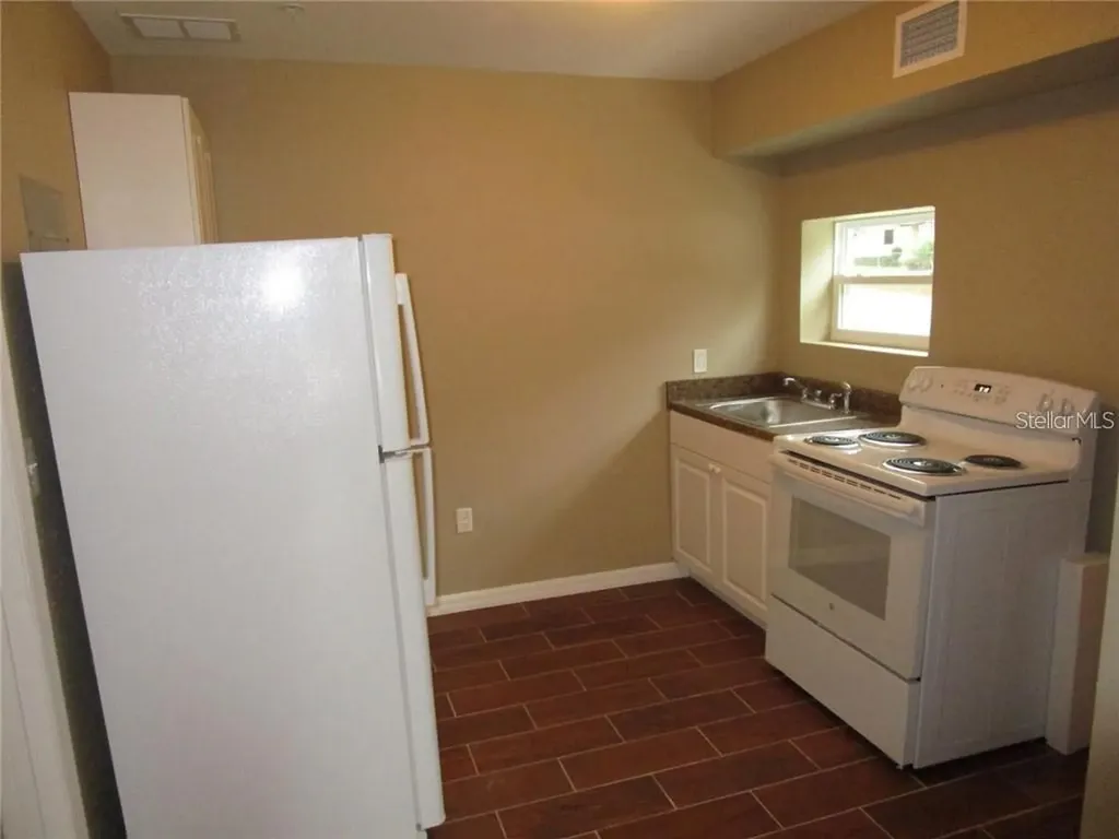 1002 E Mcdonald Avenue Eustis FL 32726