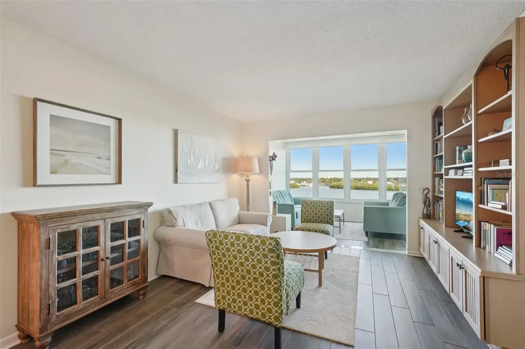 1847 Shore Drive S South Pasadena FL 33707