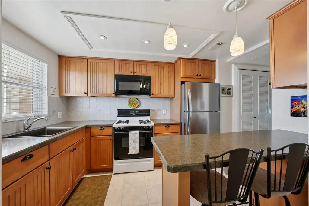 1847 Shore Drive S South Pasadena FL 33707