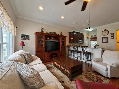 2016 Schuller Way Casselberry FL 32707