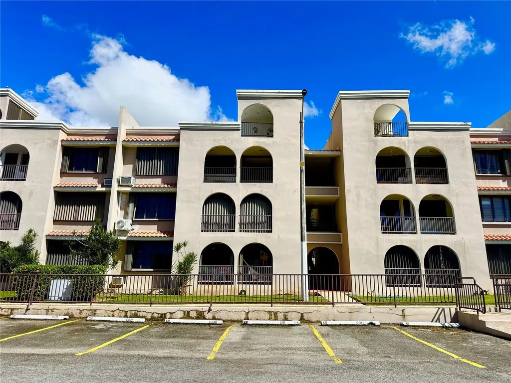 Cala De Hucares C-311 Naguabo PR 00718
