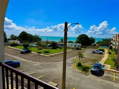 Cala De Hucares C-311 Naguabo PR 00718