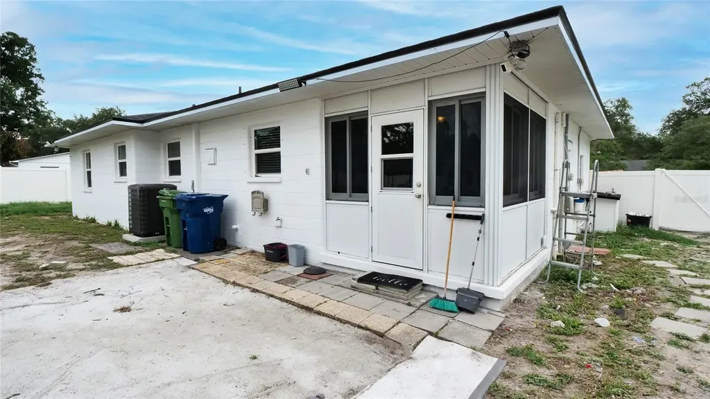 9708 Forest Hills Drive Tampa FL 33612